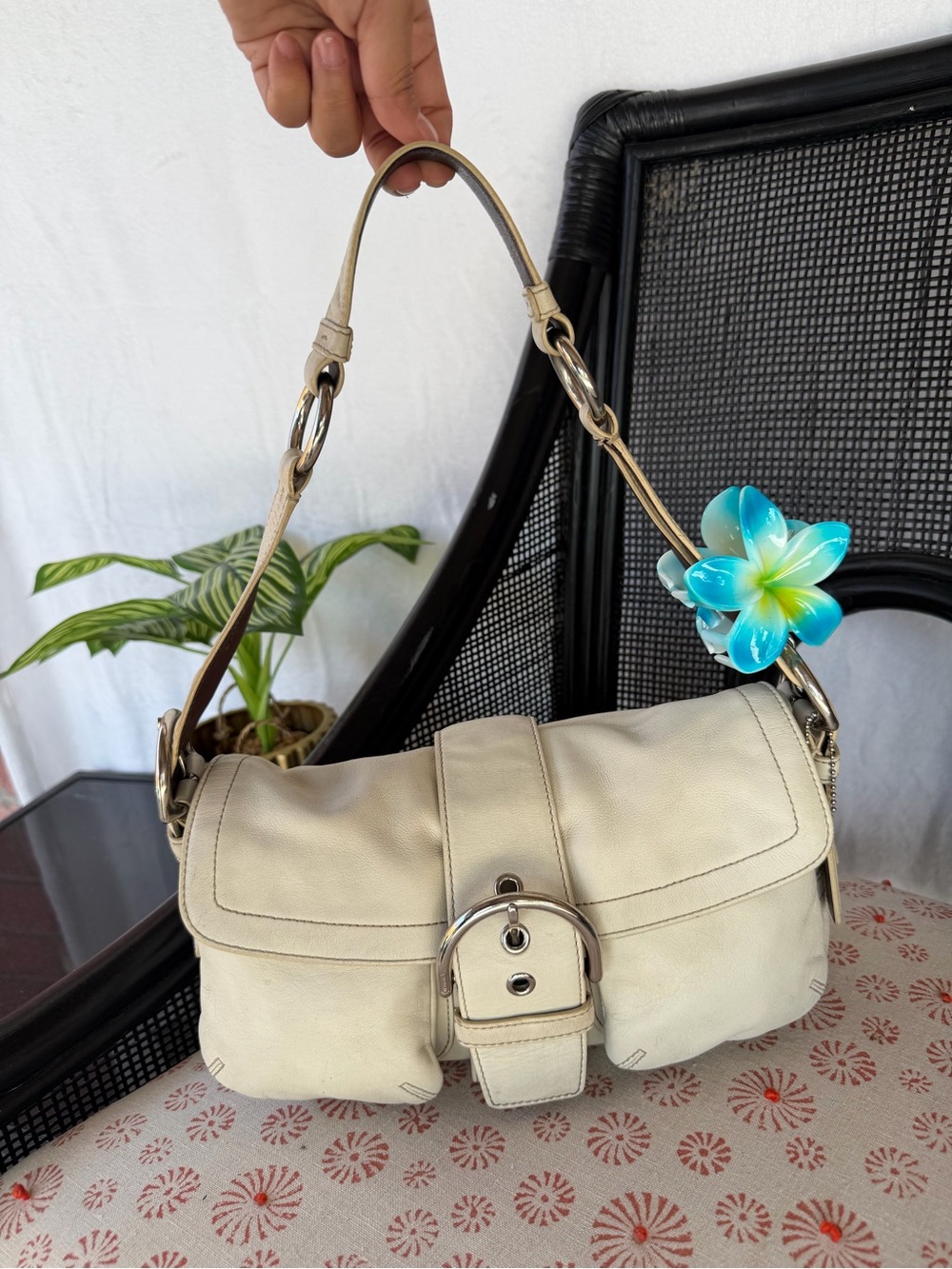 Classic Cream Leather Shoulder Bag